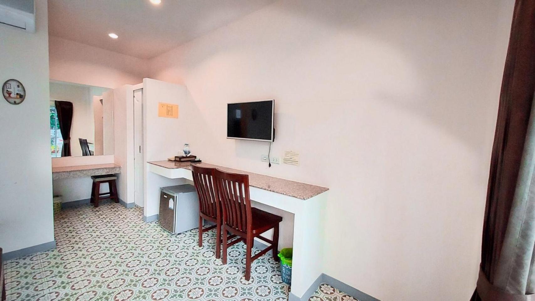 Hotel Baanloksouylokchay HHQ Zimmer foto